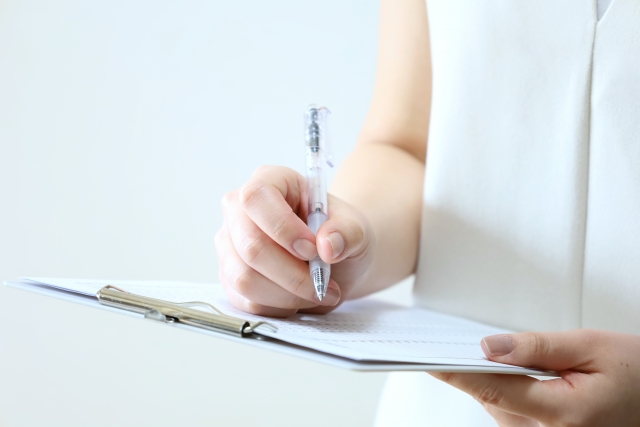 お届けまでの流れ5：書類にサインをお願いいたします